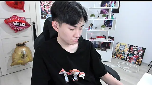 Miram Yu online show from 07-26-26, 03:47