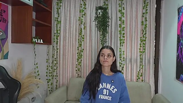 Snapshot of HannaRhodes chatting on 02-27-26, 02:28 HannaRhodes online show from 02-27-26, 02:28