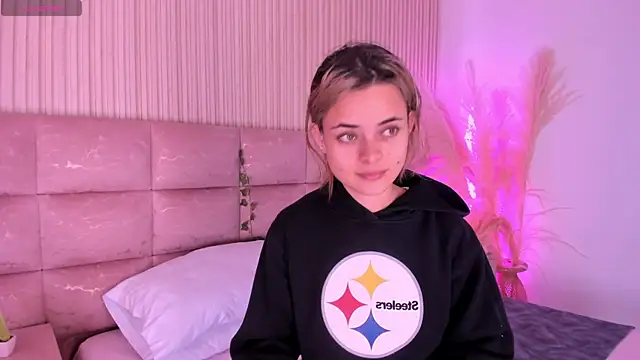 HannaRhodes online show from 07-21-26, 02:19
