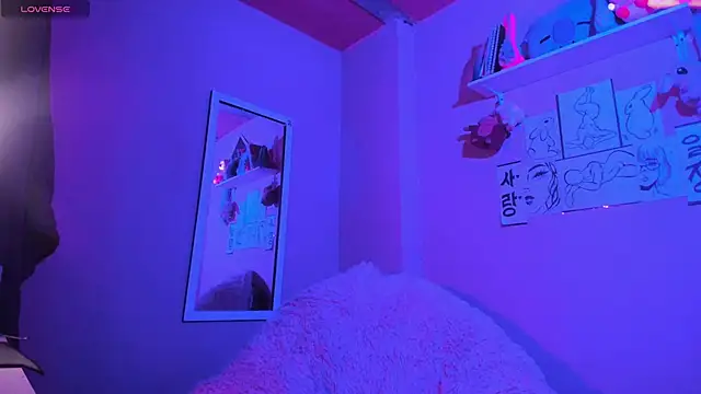 Snapshot of MadelineBenet chatting on 02-26-25, 06:47 MadelineBenet online show from 02-26-25, 06:47