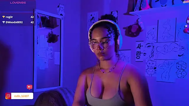 Snapshot of MadelineBenet chatting on 03-13-25, 10:32 MadelineBenet online show from 03-13-25, 10:32