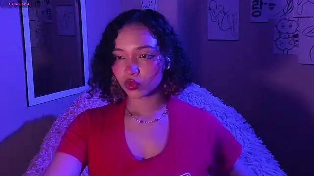 Snapshot of MadelineBenet chatting on 03-17-25, 10:49 MadelineBenet online show from 03-17-25, 10:49