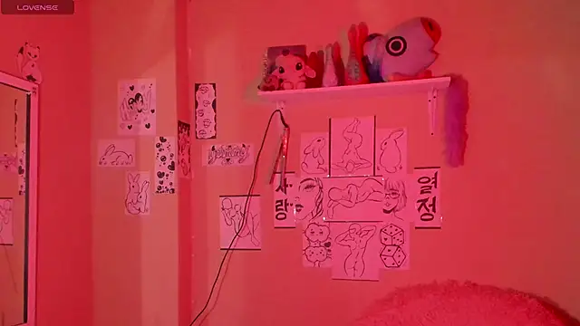 Snapshot of MadelineBenet chatting on 03-18-25, 11:42 MadelineBenet online show from 03-18-25, 11:42