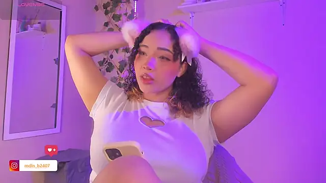 Snapshot of MadelineBenet chatting on 09-12-25, 02:00 MadelineBenet online show from 09-12-25, 02:00