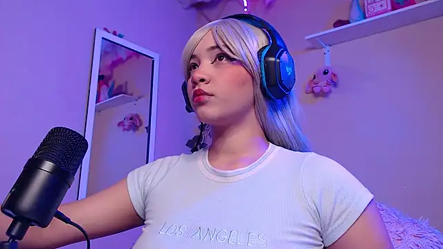 Snapshot of MadelineBenet chatting on 10-06-25, 03:48 MadelineBenet online show from 10-06-25, 03:48