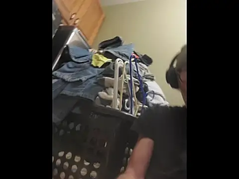 Snapshot of Undercover_Pornstar chatting on 11-24-25, 08:19 Undercover Pornstar online show from 11-24-25, 08:19