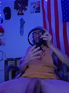 Snapshot of Undercover_Pornstar chatting on 03-15-26, 05:24 Undercover Pornstar online show from 03-15-26, 05:24