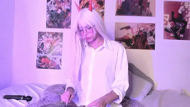 Luna-Chann online show from 04-16-26, 09:39