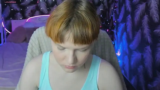 DreamyLuna online show from 01-04-25, 08:37