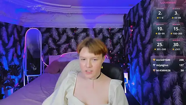 DreamyLuna online show from 01-05-25, 05:41