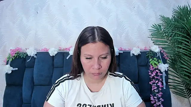 Melody Megann online show from 07-27-26, 07:54