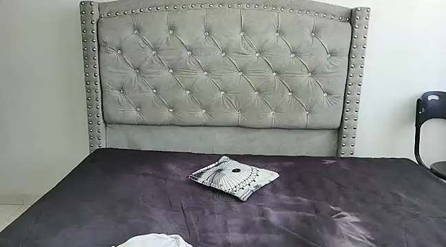 Snapshot of Nesuko_kamado_ chatting on 12-31-24, 02:03 Nesuko kamado online show from 12-31-24, 02:03