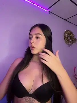 Snapshot of kanne_mia chatting on 03-23-25, 03:54 kanne mia online show from 03-23-25, 03:54