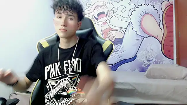 Snapshot of johnny_cagee chatting on 01-05-25, 03:00 johnny cagee online show from 01-05-25, 03:00