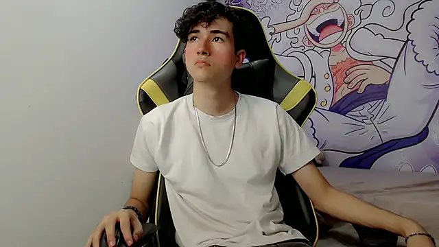 Snapshot of johnny_cagee chatting on 01-14-25, 04:04 johnny cagee online show from 01-14-25, 04:04