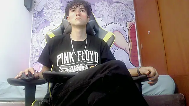 Snapshot of johnny_cagee chatting on 02-01-25, 07:15 johnny cagee online show from 02-01-25, 07:15