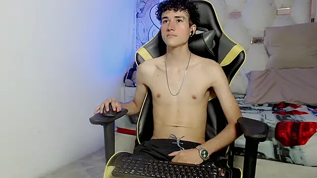 Snapshot of johnny_cagee chatting on 09-26-25, 03:54 johnny cagee online show from 09-26-25, 03:54