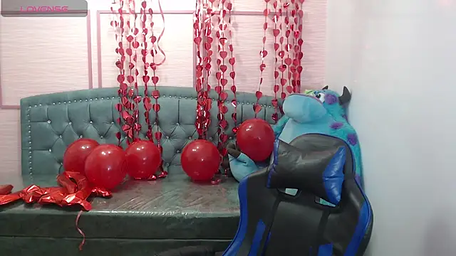 Snapshot of stephania_t chatting on 02-15-25, 10:33 stephania t online show from 02-15-25, 10:33