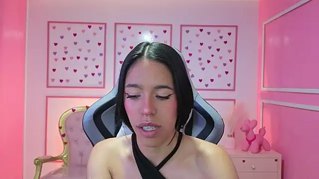 Snapshot of stephania_t chatting on 09-11-25, 11:54 stephania t online show from 09-11-25, 11:54