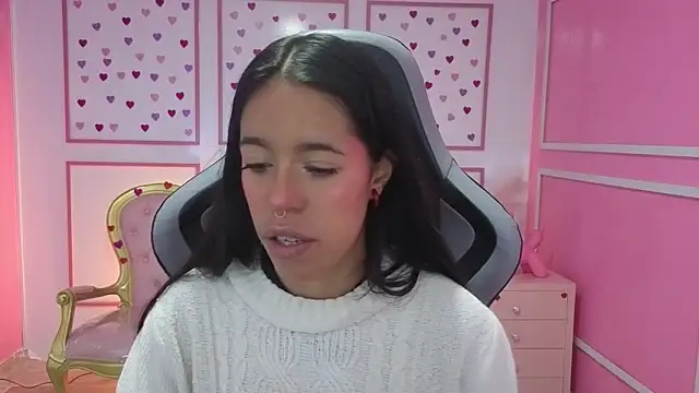 Snapshot of stephania_t chatting on 09-17-25, 11:34 stephania t online show from 09-17-25, 11:34