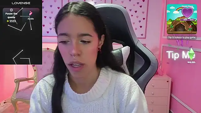 Snapshot of stephania_t chatting on 09-23-25, 11:35 stephania t online show from 09-23-25, 11:35