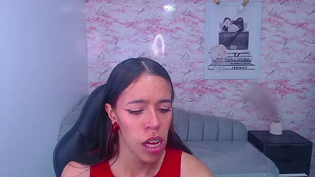 Snapshot of stephania_t chatting on 10-04-25, 02:31 stephania t online show from 10-04-25, 02:31