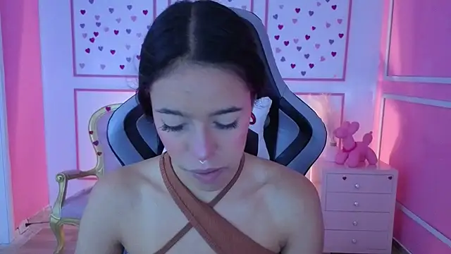 Snapshot of stephania_t chatting on 11-05-25, 12:38 stephania t online show from 11-05-25, 12:38