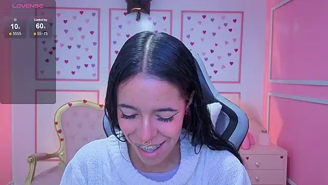 Snapshot of stephania_t chatting on 01-06-26, 11:58 stephania t online show from 01-06-26, 11:58