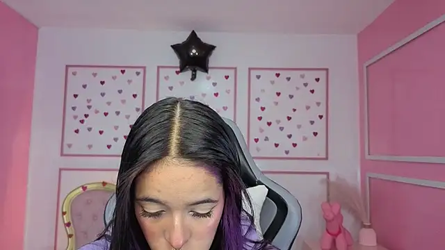 Snapshot of stephania_t chatting on 01-10-26, 12:29 stephania t online show from 01-10-26, 12:29