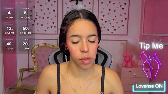 Snapshot of stephania_t chatting on 01-14-26, 12:00 stephania t online show from 01-14-26, 12:00