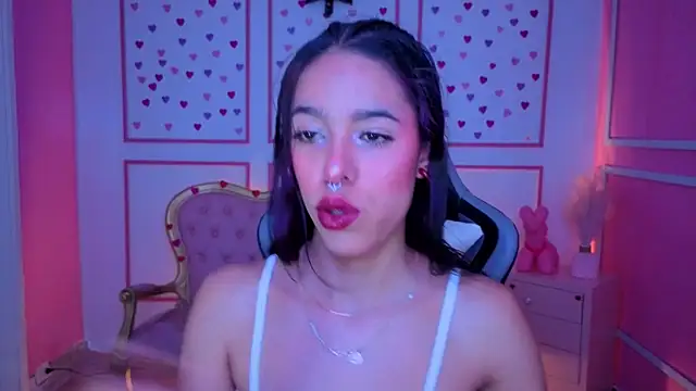 Snapshot of stephania_t chatting on 01-15-26, 12:10 stephania t online show from 01-15-26, 12:10