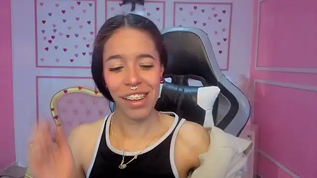 Snapshot of stephania_t chatting on 01-19-26, 12:31 stephania t online show from 01-19-26, 12:31