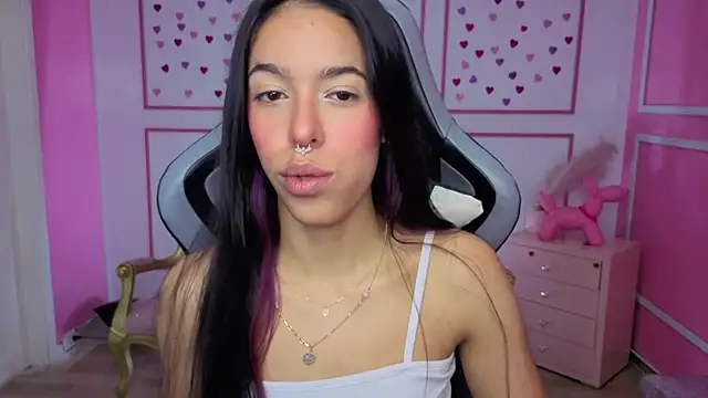 Snapshot of stephania_t chatting on 02-05-26, 12:32 stephania t online show from 02-05-26, 12:32