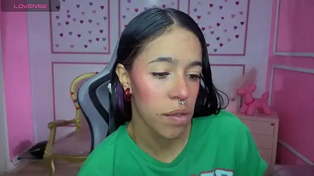 Snapshot of stephania_t chatting on 02-09-26, 12:31 stephania t online show from 02-09-26, 12:31