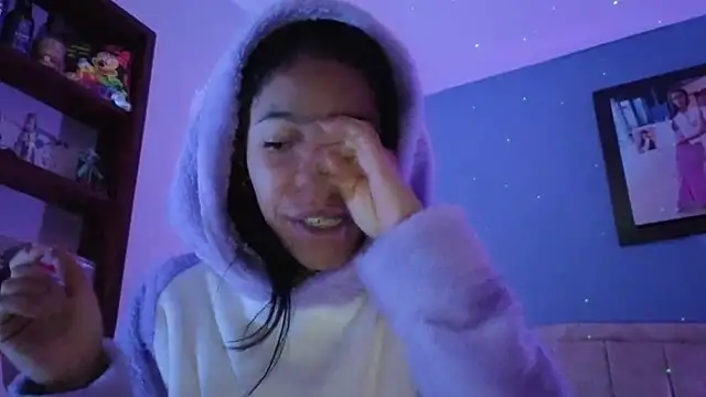 Snapshot of stephania_t chatting on 02-16-26, 11:17 stephania t online show from 02-16-26, 11:17