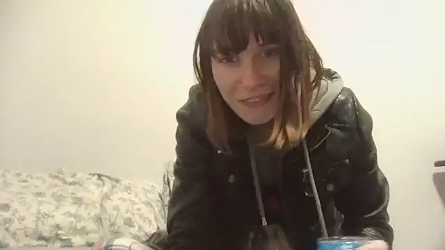 Snapshot of TheSexiest2025 chatting on 12-20-24, 06:56 TheSexiest2025 online show from 12-20-24, 06:56