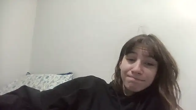 Snapshot of TheSexiest2025 chatting on 12-23-24, 03:55 TheSexiest2025 online show from 12-23-24, 03:55