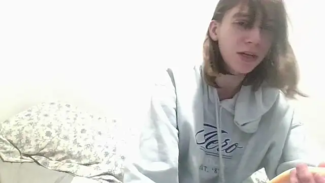 Snapshot of TheSexiest2025 chatting on 02-06-25, 10:53 TheSexiest2025 online show from 02-06-25, 10:53