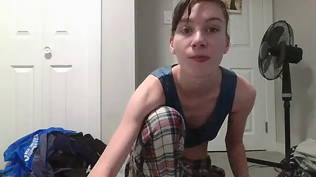 Snapshot of TheSexiest2025 chatting on 02-17-25, 03:47 TheSexiest2025 online show from 02-17-25, 03:47