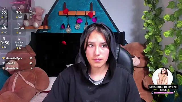 Snapshot of _Sophie__miller chatting on 02-22-25, 07:25 Sophie miller online show from 02-22-25, 07:25