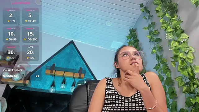 Snapshot of _Sophie__miller chatting on 03-19-25, 10:31 Sophie miller online show from 03-19-25, 10:31