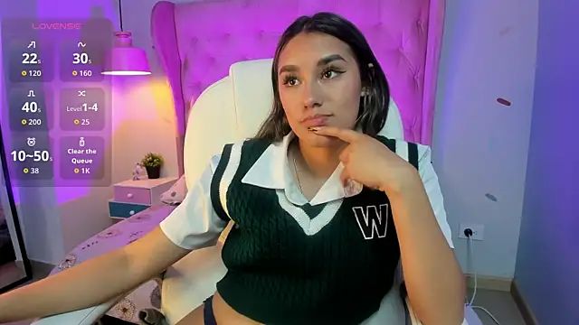 Snapshot of _Sophie__miller chatting on 01-14-26, 08:14 Sophie miller online show from 01-14-26, 08:14