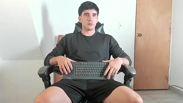 leo030809 online show from 07-10-26, 01:21