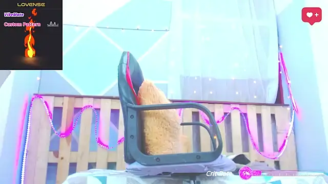 Snapshot of Michellcockxxx chatting on 02-24-25, 05:54 Michellcockxxx online show from 02-24-25, 05:54