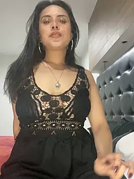 Snapshot of Effyvice13 chatting on 09-15-25, 06:35 Effyvice13 online show from 09-15-25, 06:35