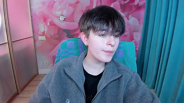 EmiliaYours online show from 02-07-25, 12:50