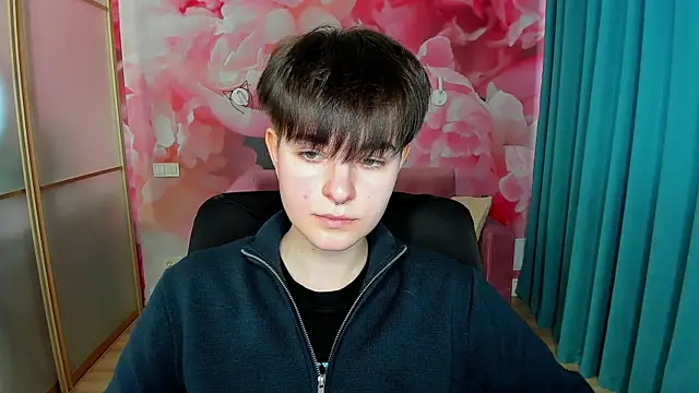 EmiliaYours online show from 02-21-25, 01:00