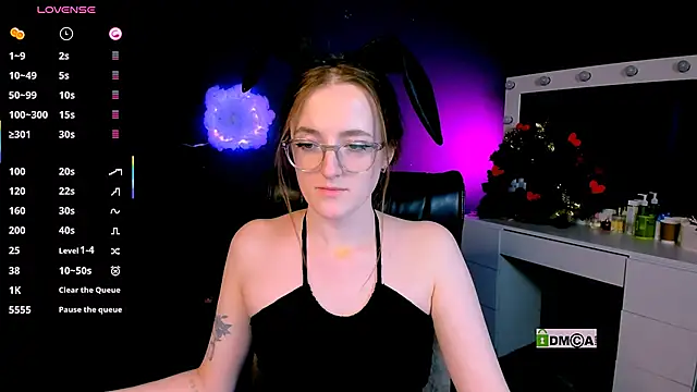 luna berryy online show from 02-22-25, 05:44