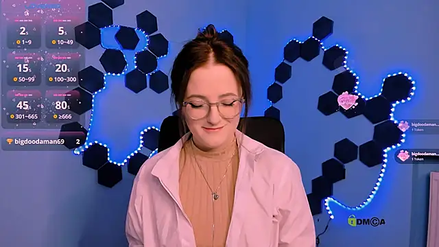 luna berryy online show from 12-17-25, 09:10