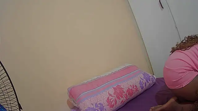 Snapshot of ebonyjezebel chatting on 12-07-24, 02:24 ebonyjezebel online show from 12-07-24, 02:24